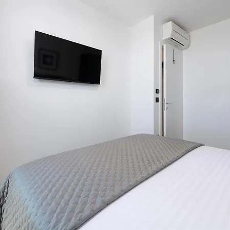 Sunny Rock * Dubrovnik